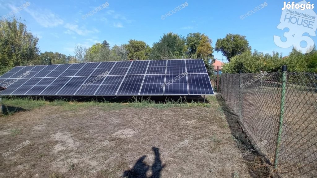 Rezsibarát, napelemes családi ház nagy telken, Lajosmizsén