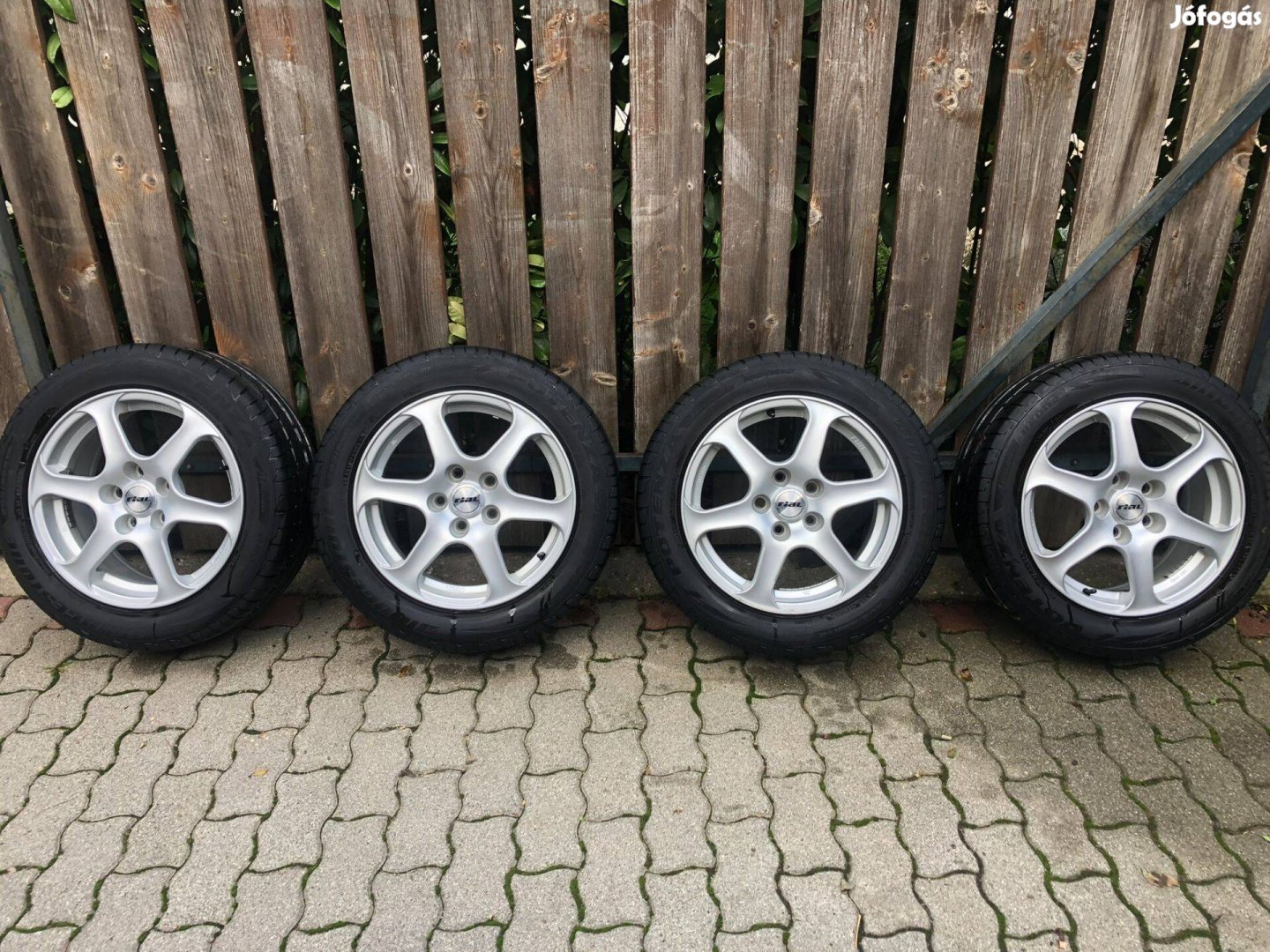 Rial 16" 5*114,3 alufelni garnitúra Bridgestone nyári gumi