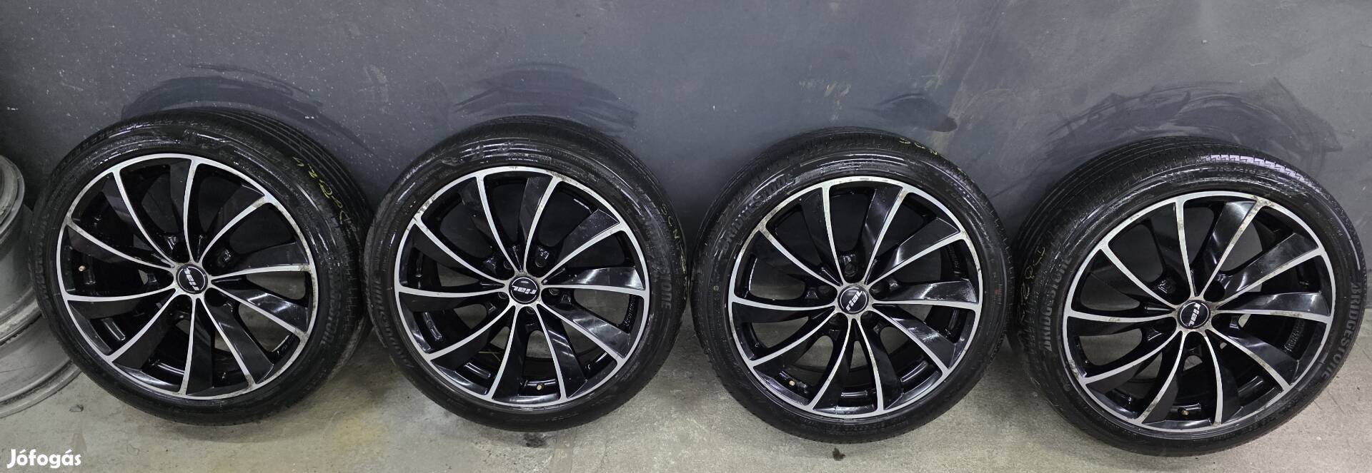 Rial lugano alufelni 18" 5x108 215/45 bridgestone nyárigumikkal 