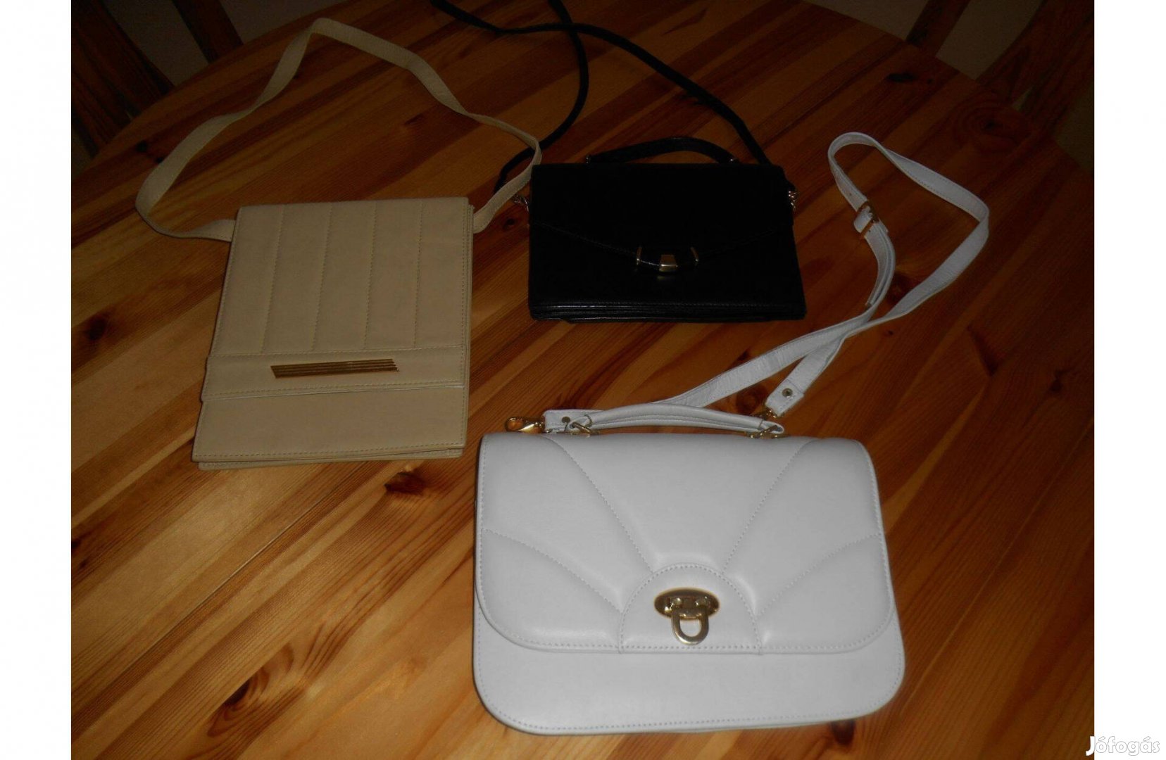 Ridikülök fehér, fekete, drapp Új