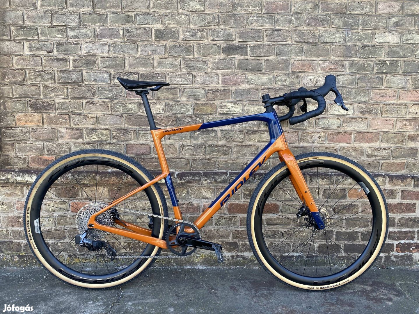 Ridley Kanzo carbon gravel -L- elektromos valtással, carbon kerekekkel