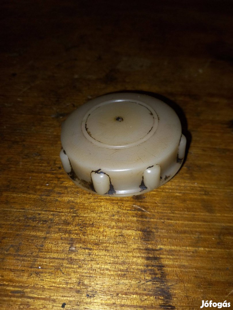 Riga 3 Riga 4 újszerű tanksapka