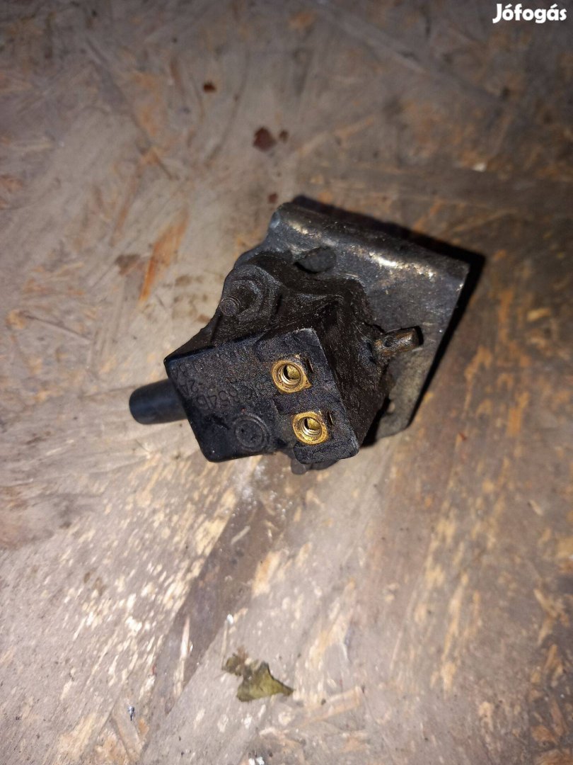 Riga Karpaty féklámpa kapcsoló