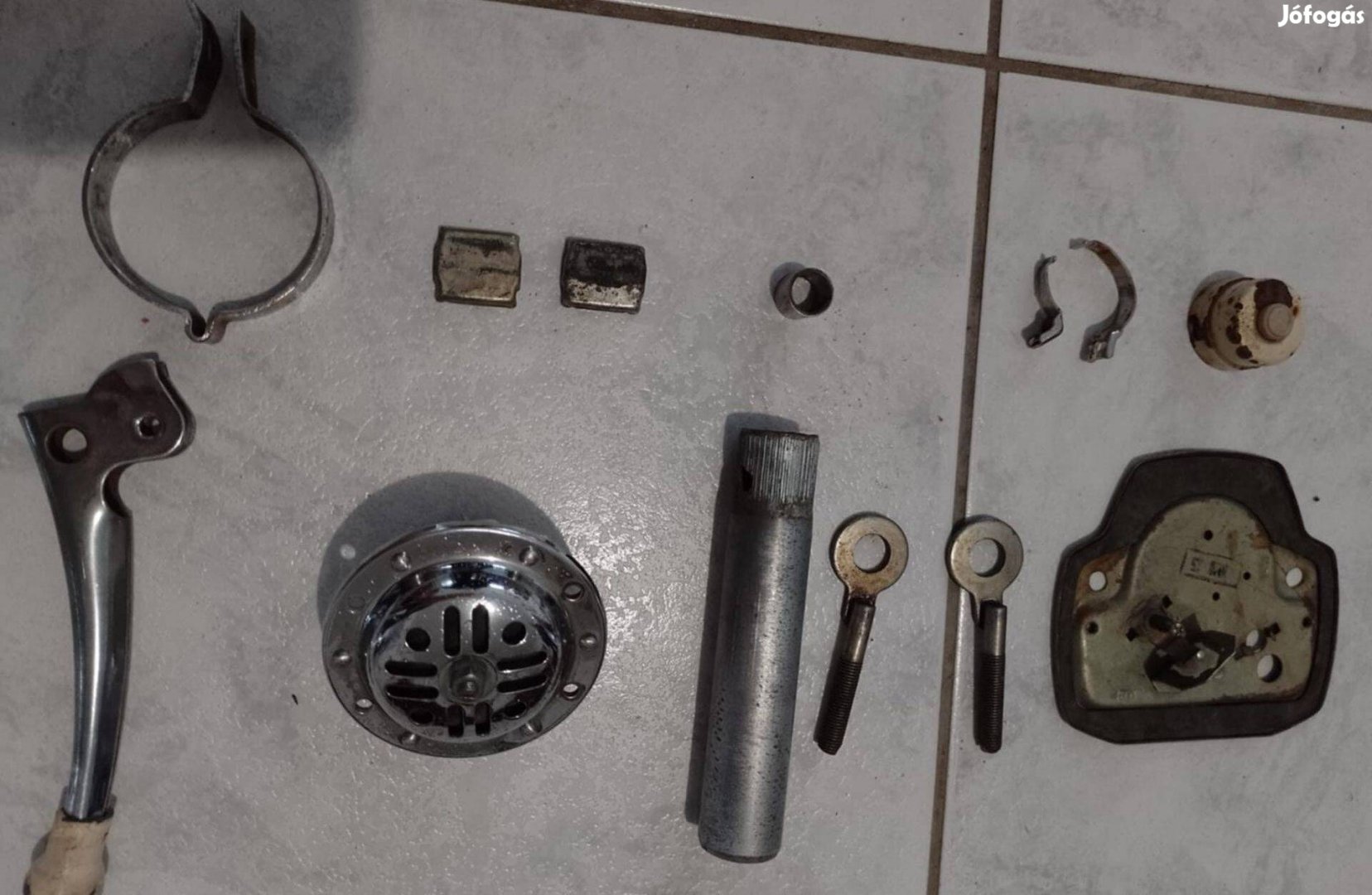 Riga alkatrészek jó állapotban eladók