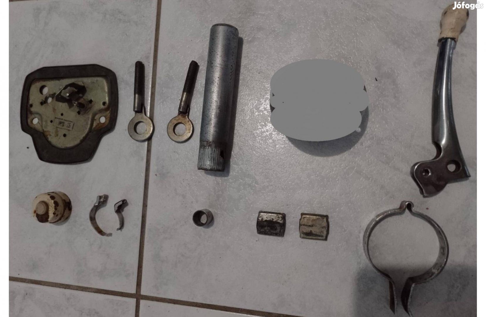 Riga alkatrészek jó állapotban eladók!