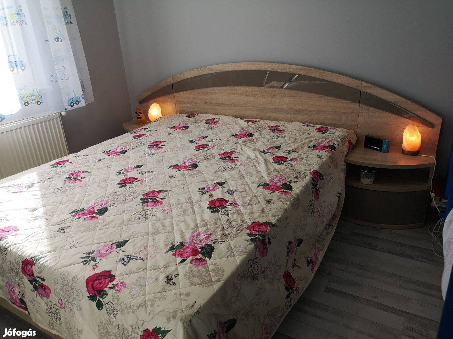 Rika bútor franciaágy éjjeliszekrény + Dormeo matrac + ágyrács