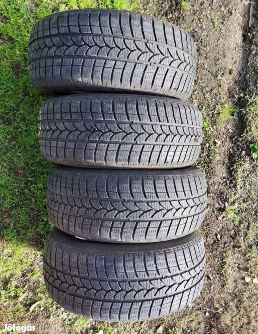 Riken 215/55 R16 Téligumi 4db