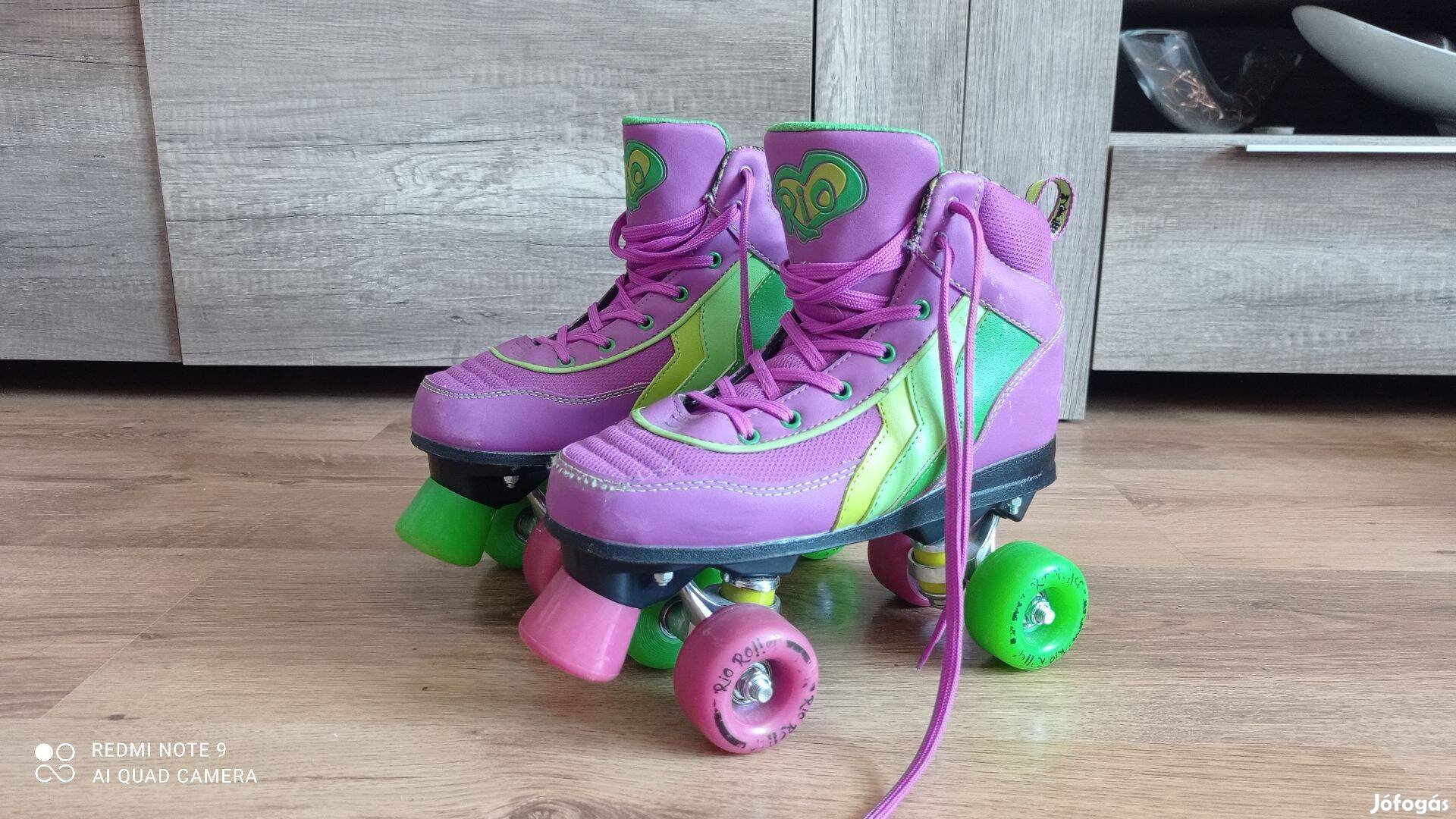 Rio Roller 4 kerekű retro görkorcsolya cipő 38