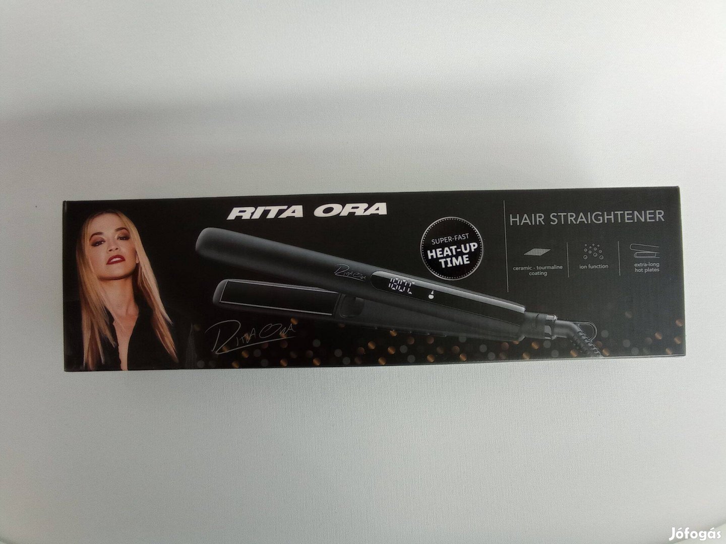 Rita Ora Új, bontatlan hajvasaló