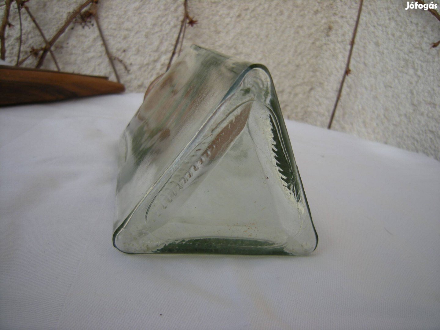 Ritka Háromszögletú üvegpalack új parafadugóval kb. fél