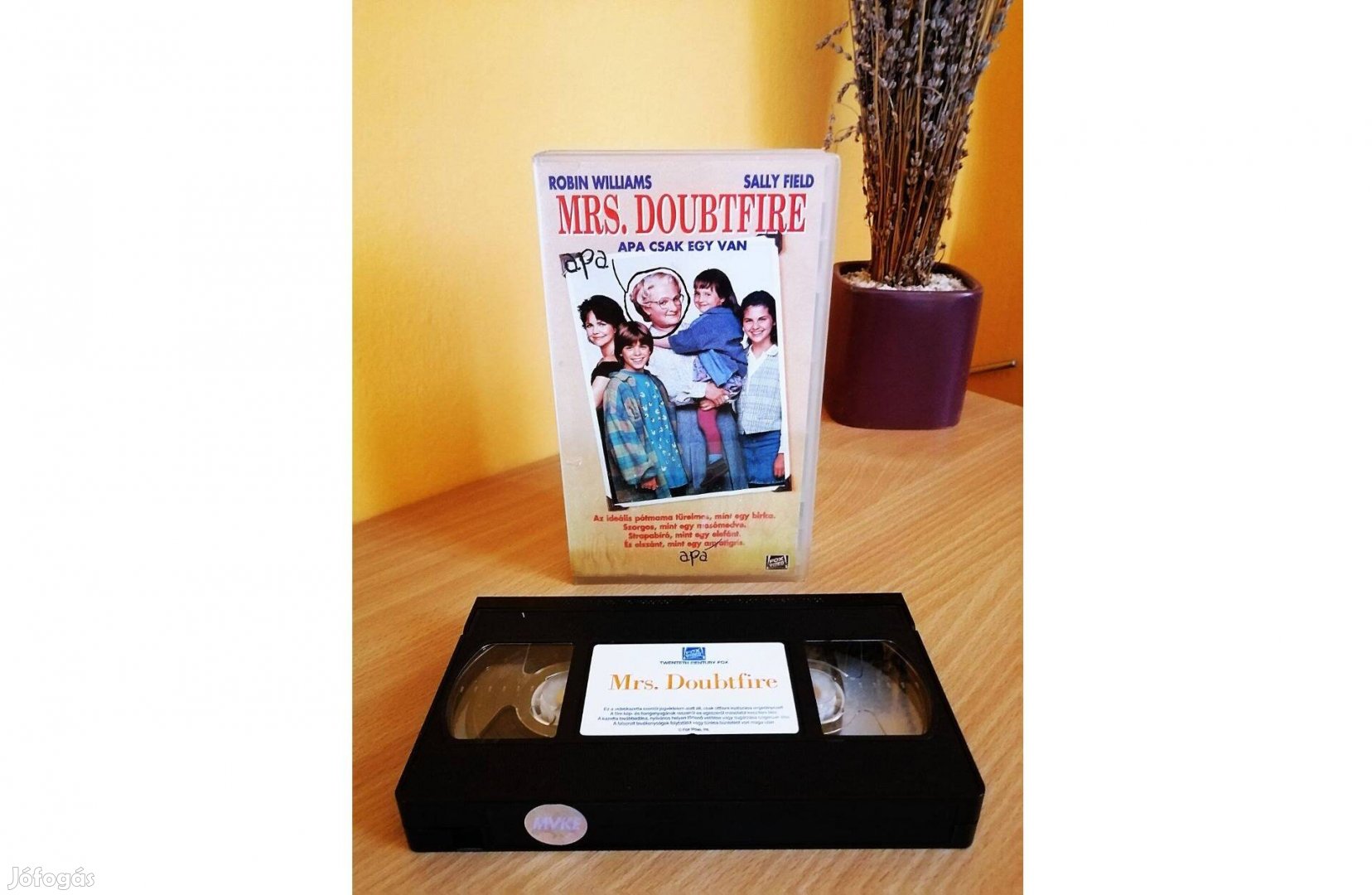 Ritka, eredeti " MRS. Doubtfire - APA Csak Egy Van " VHS