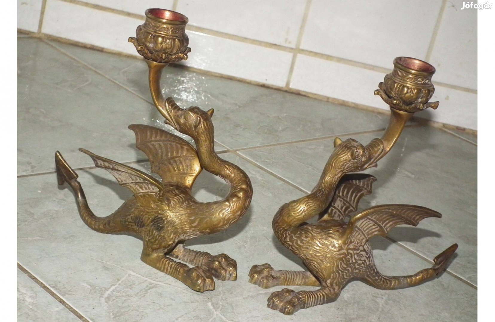 Ritka dögnehéz sárkányos réz gyertyatartó párban 2 db.