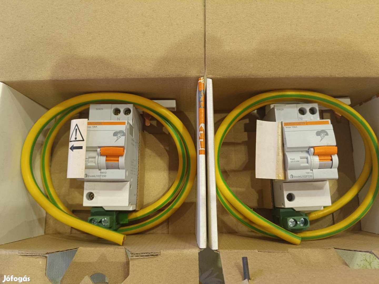 Ritkaság! 2 db Merlin Gerin Doml 102F230 túlfeszültség-levezető (10kA)