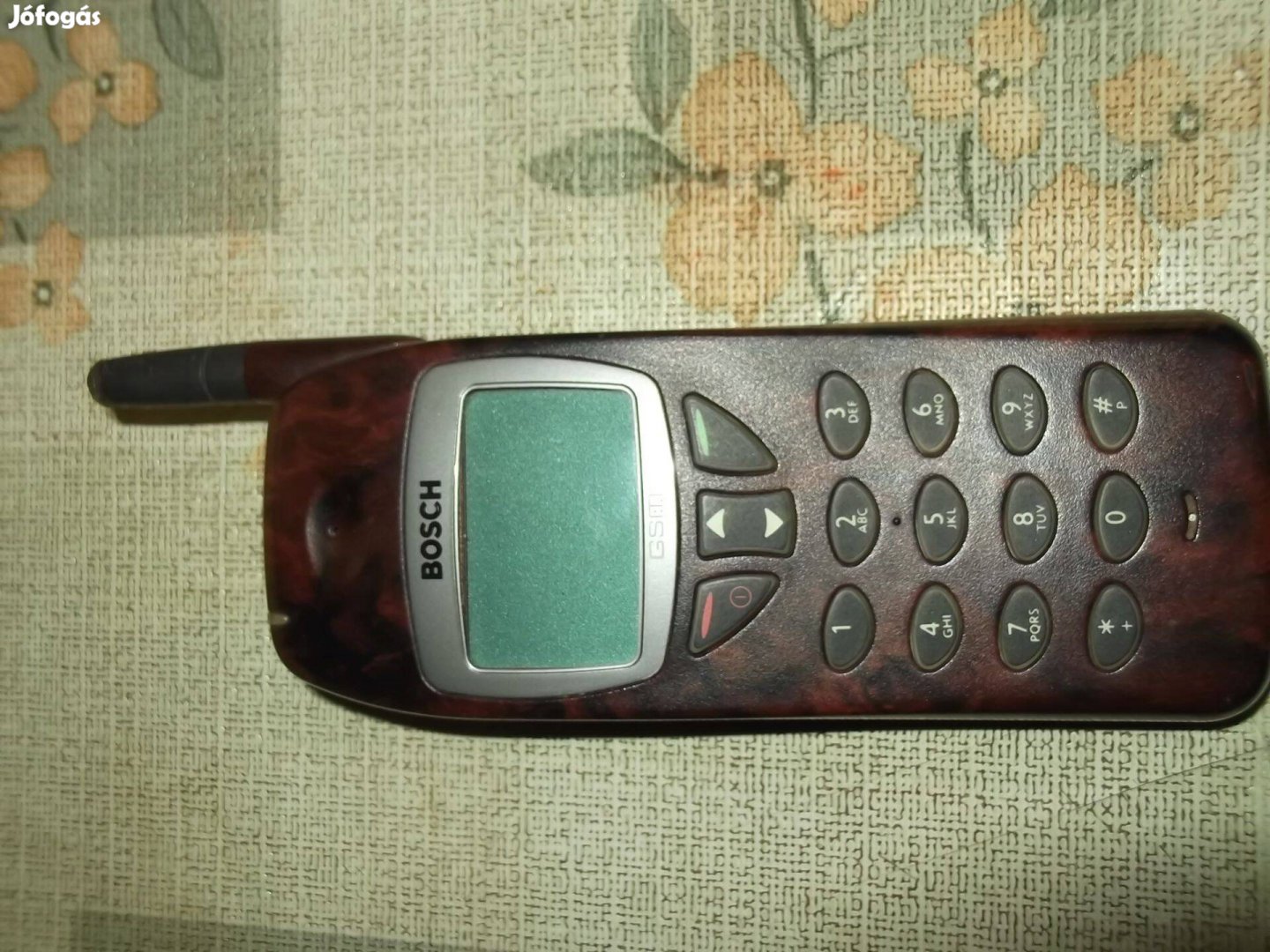 Ritkaság ! Eladó egy retro Bosch GSM-COM 607 famintázatú mobiltelefon