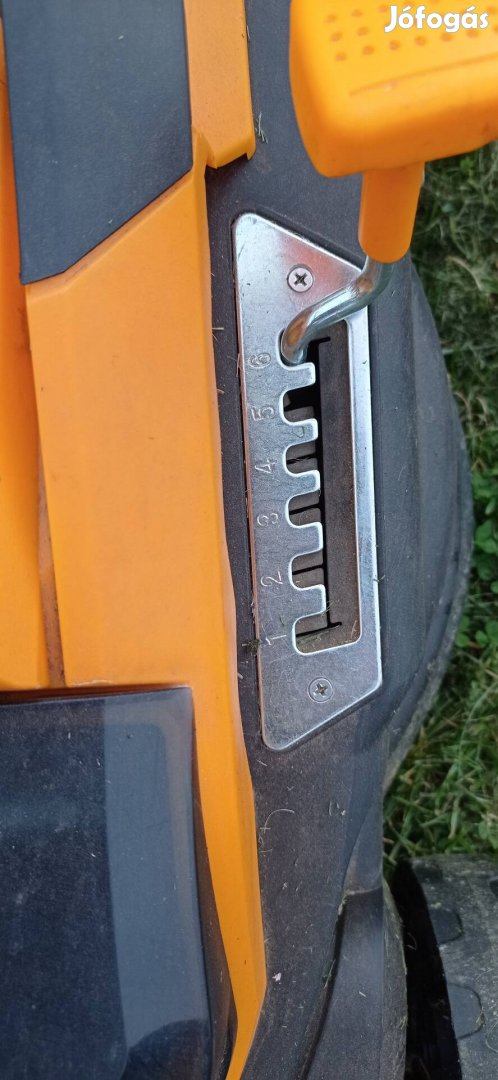 Riwall Ralm 3820 SET, akkus fűnyíró 