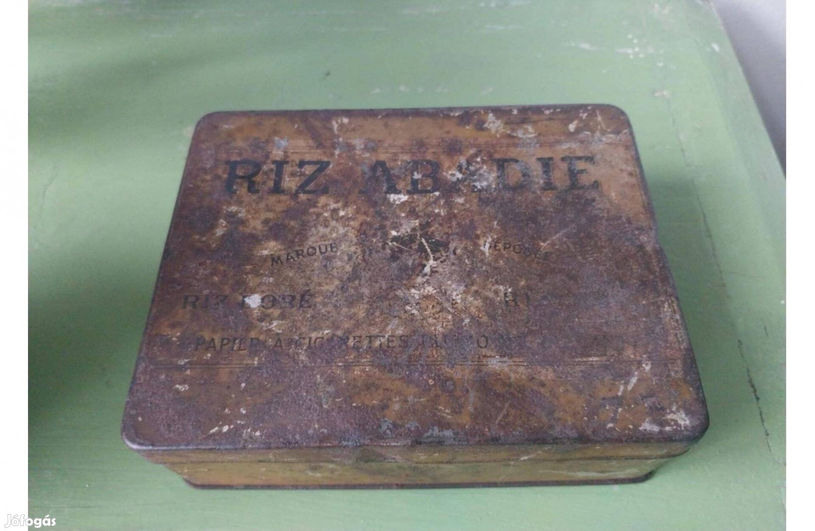 Riz Abadie cigarettapapír taró fémdoboz, kopott régi doboz