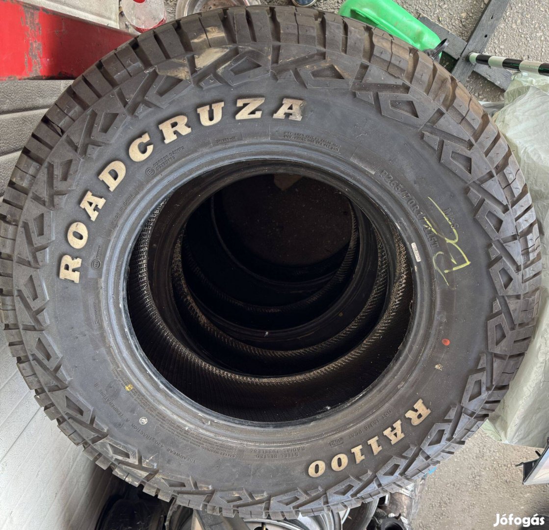 Roadcruza RA1100 265/70R17 gumigarnitúra