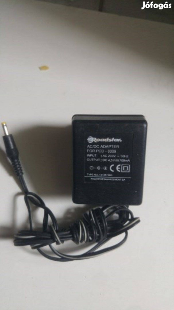 Roadstar adapter DC 4,5V / 700mA