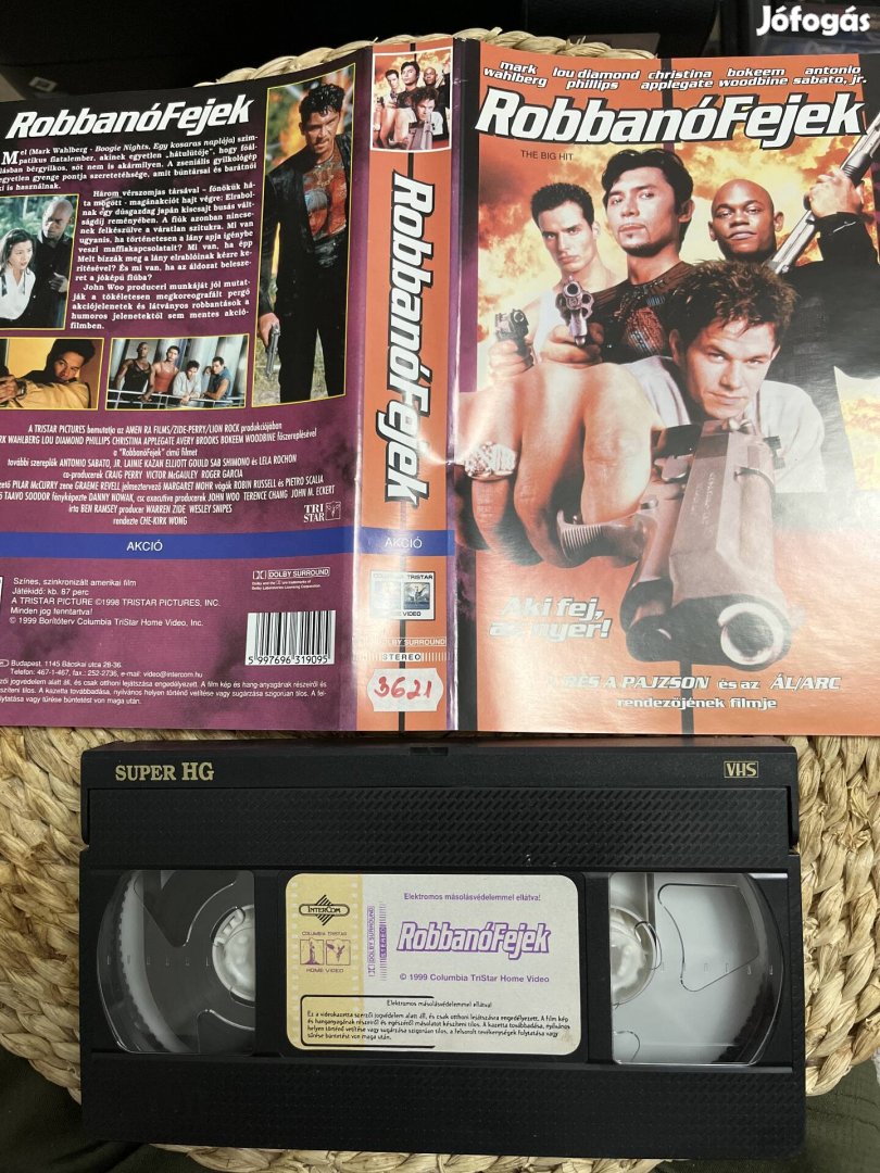 Robbanófejek vhs