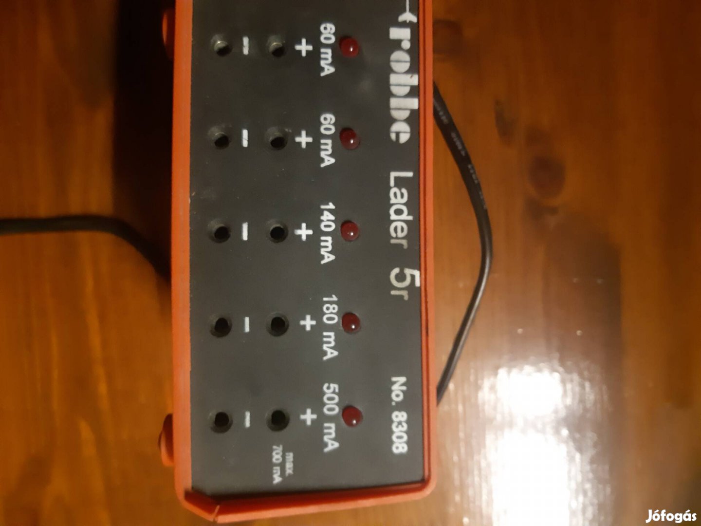 Robbe leader modell akkutöltő