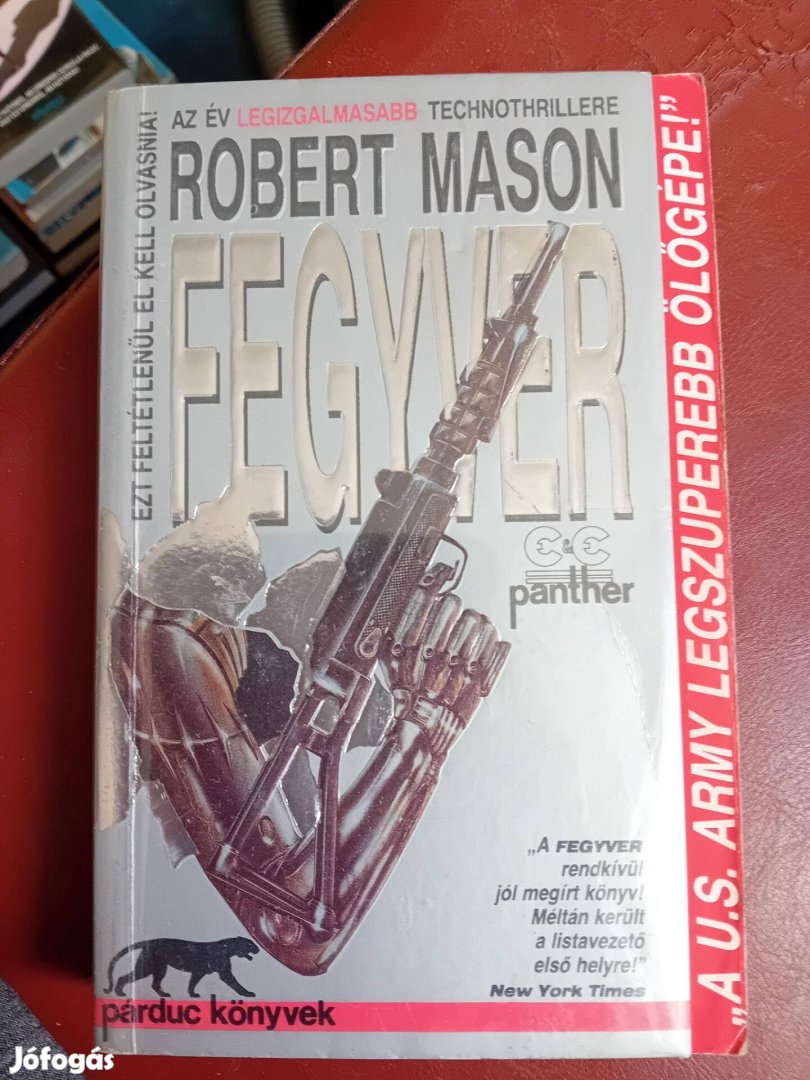 Robert Mason - Fegyver