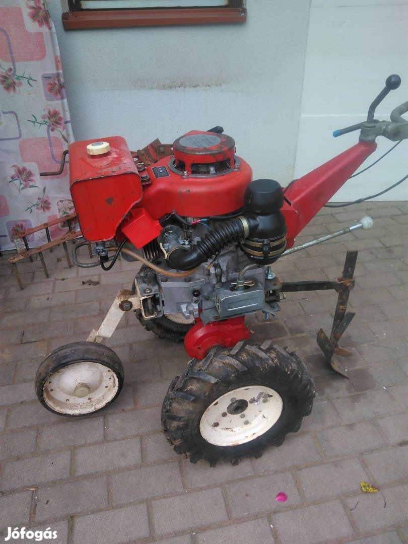 Robi-151 rekord kapálógép