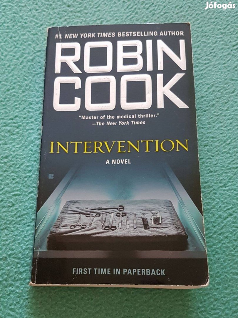 Robin Cook - Intervention (Beavatkozás) könyv (angol nyelvű)