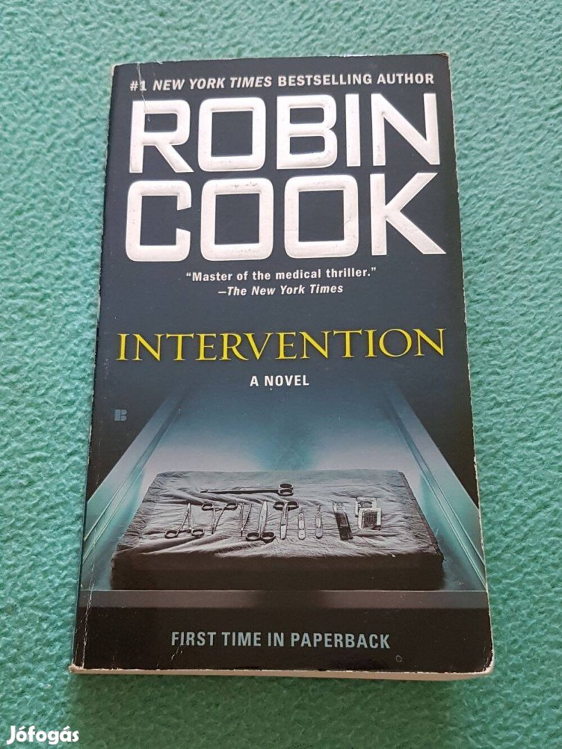 Robin Cook - Intervention (Beavatkozás) könyv (angol nyelvű)