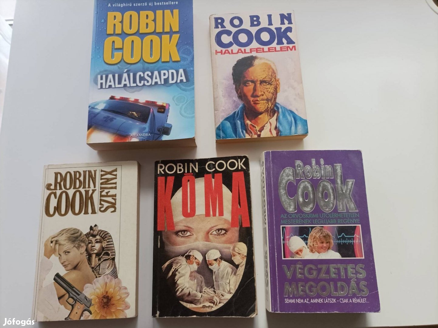 Robin Cook könyvek eladók 