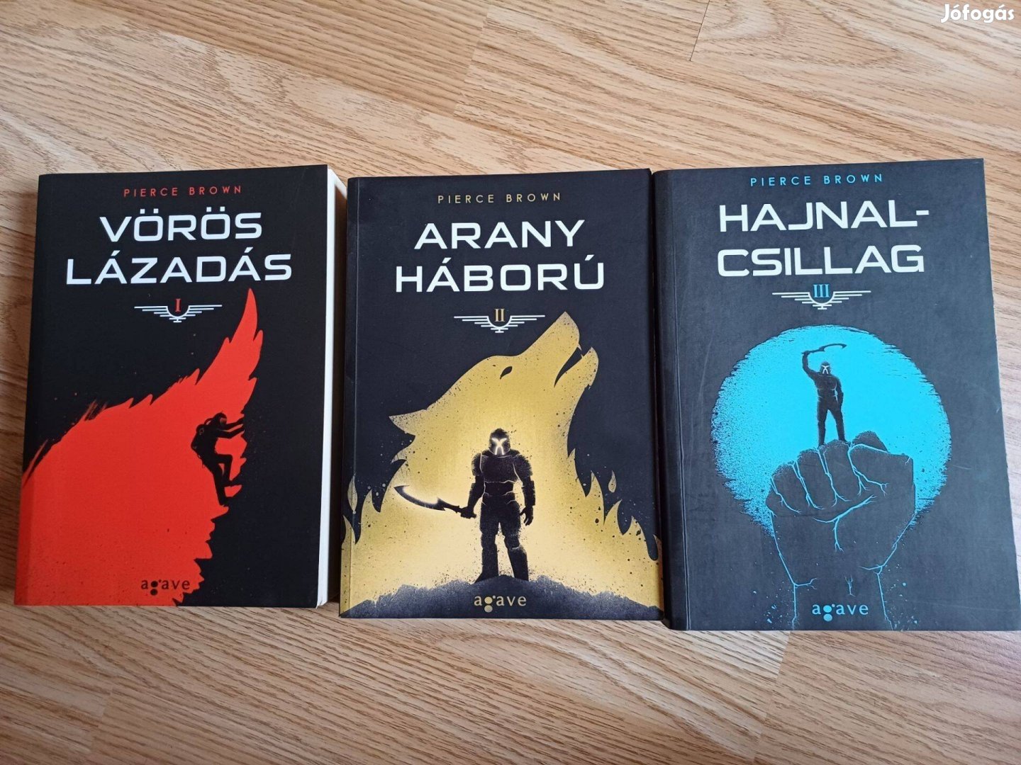 Robin cook, Tami Hoag,George.R.R.Martin,Jack White, Brown,