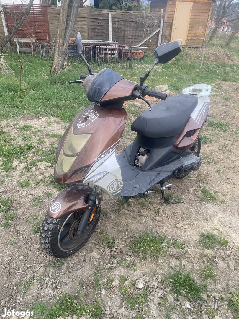 Robogó 50 cm3
