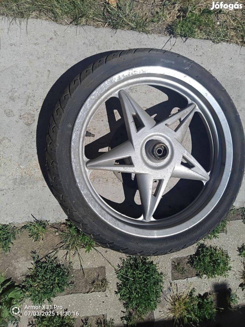 Robogó Motorkerékpár első kerék 16"