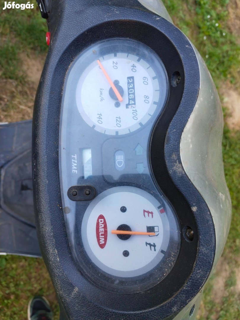 Robogó alkatrész Daelim Otello 125cm3 4 ütem