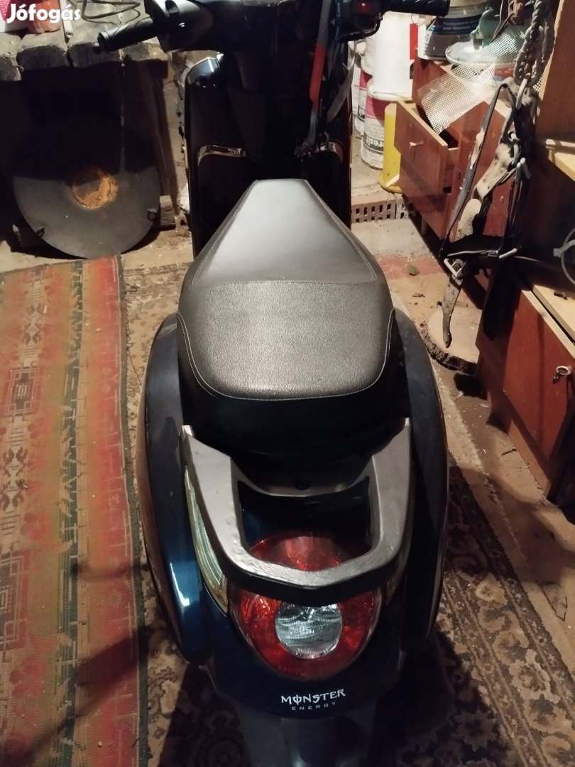 Robogó csere érdekel kisebb robogó ra , Honda dió, Yamaha jog 