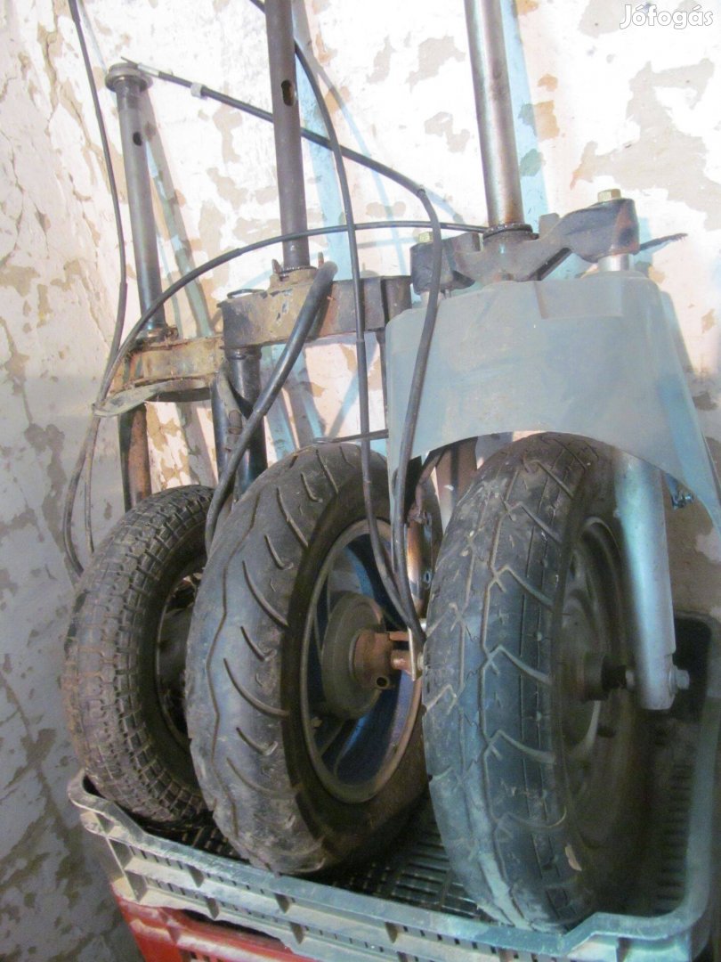 Robogó kerekek futóművek eladóak, akár kiskocsiba is!
