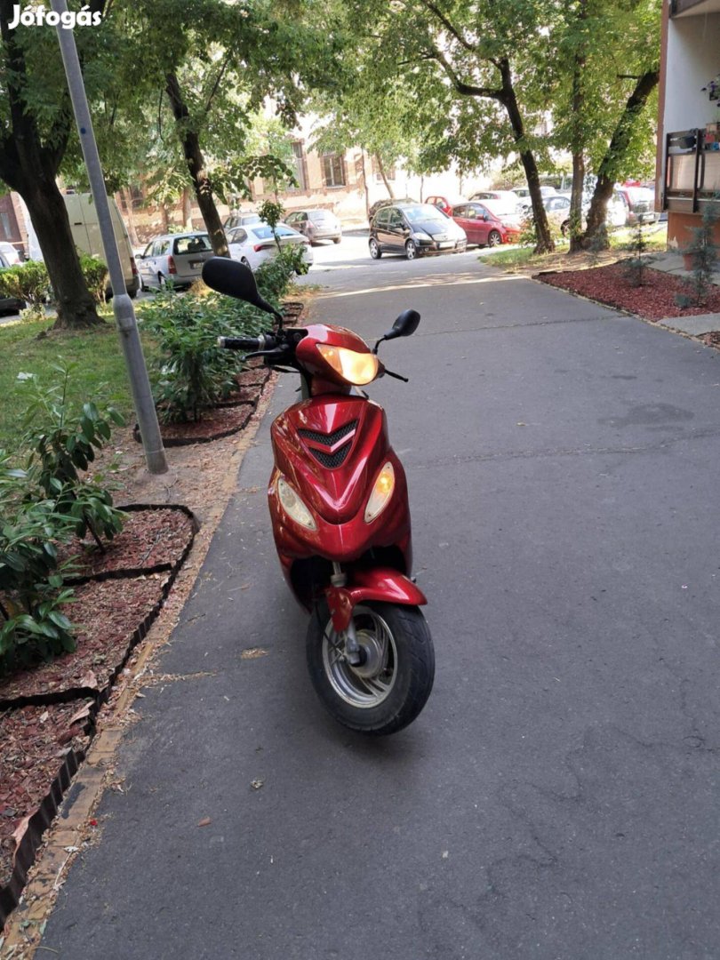 Robogó kínai 50 ccm 4 ü