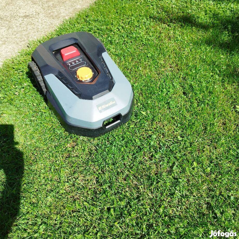 Robotfűnyíro