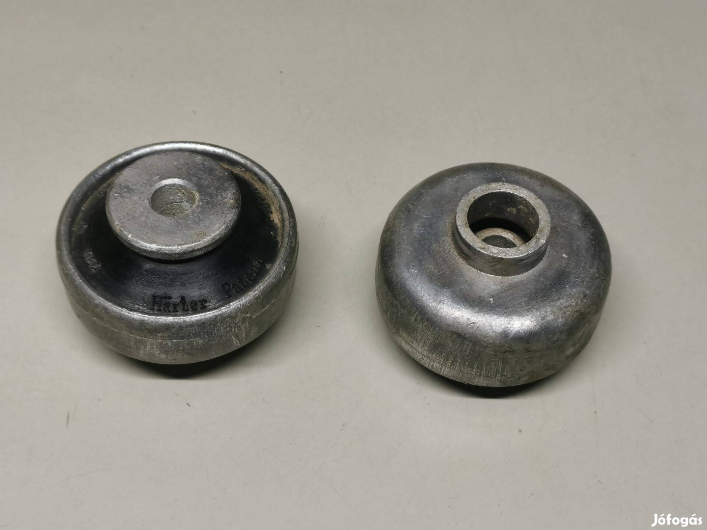 Robur gyári új fülketartó gumibak aluházas párban