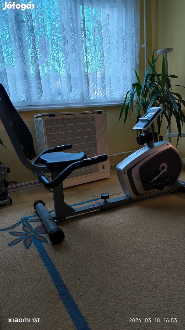Robust háttámlás szobakerékpár eladó!