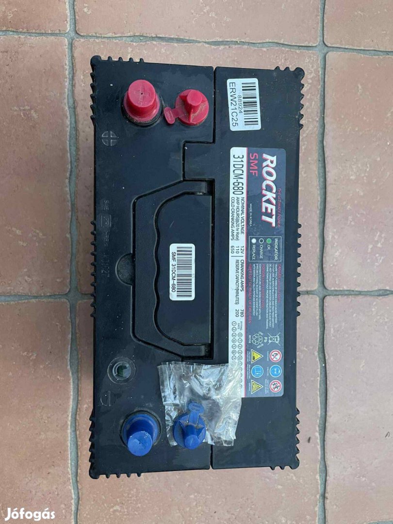 Rocket 12V 100Ah autóakkumulátor