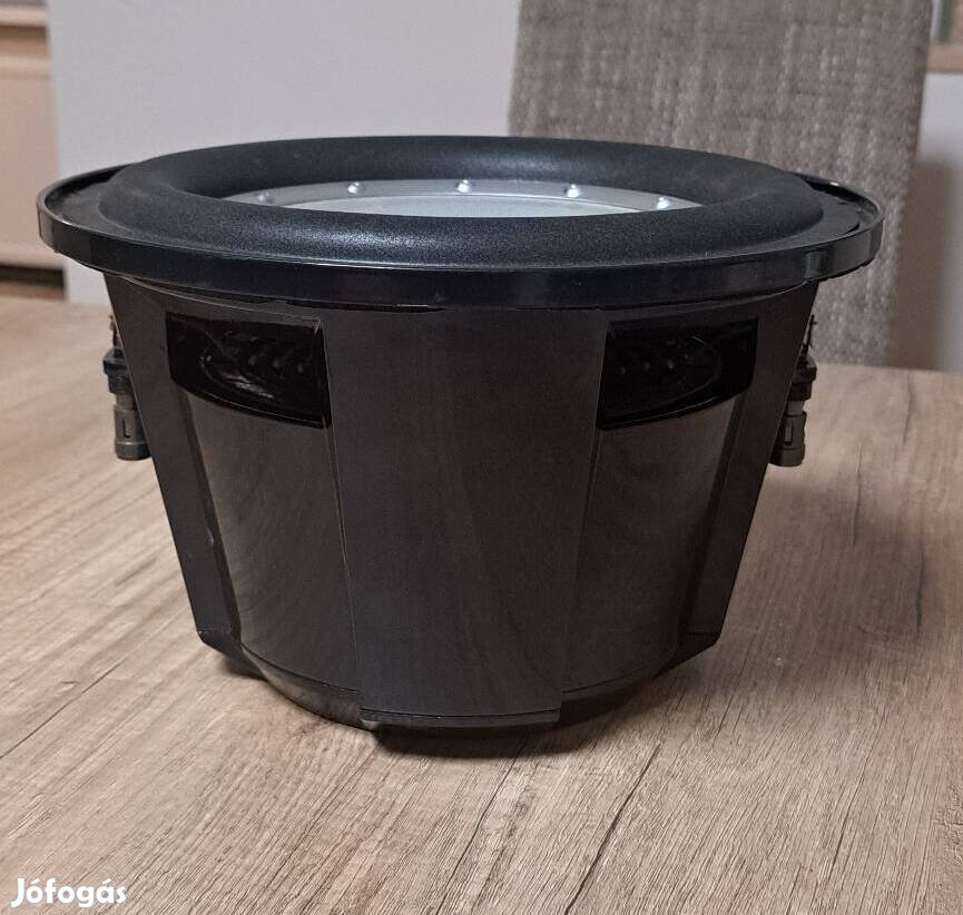 Rockford Fosgate subwoofer mélysugárzó  