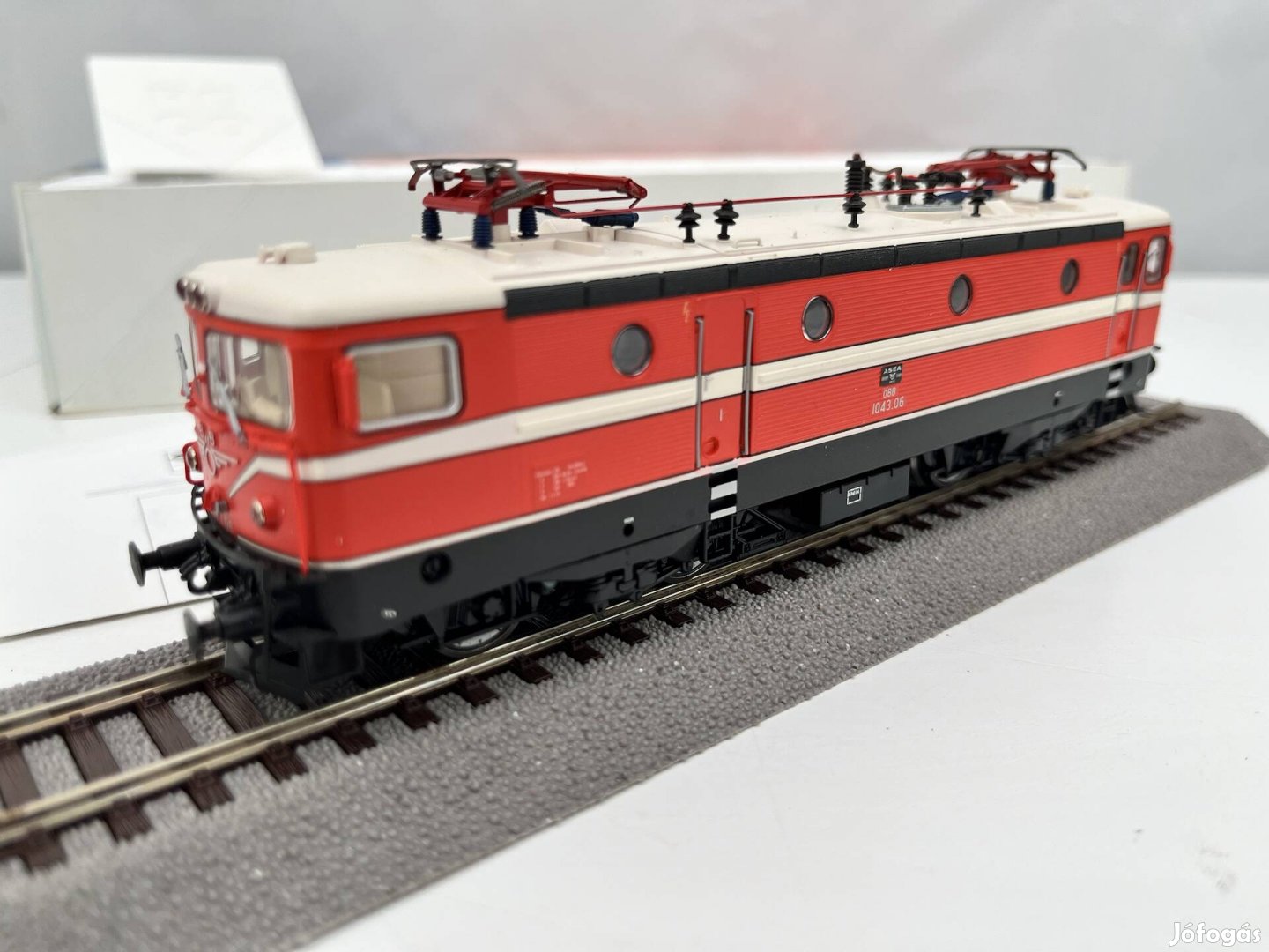 Roco 63760 H0 ÖBB 1043 06 villanymozdony Új mozdony