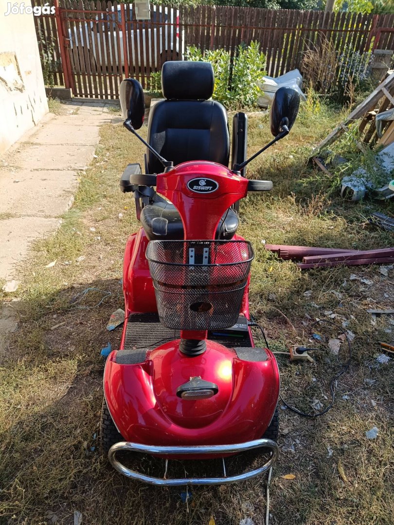 Rokkant kocsi eladó 