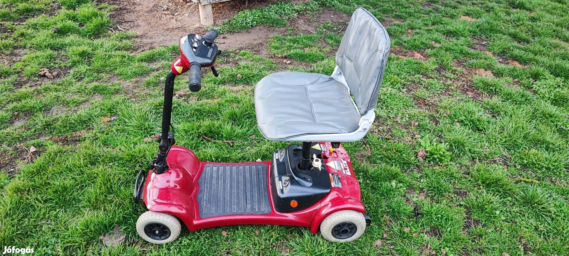 Rokkant kocsi moped (kis méretű)