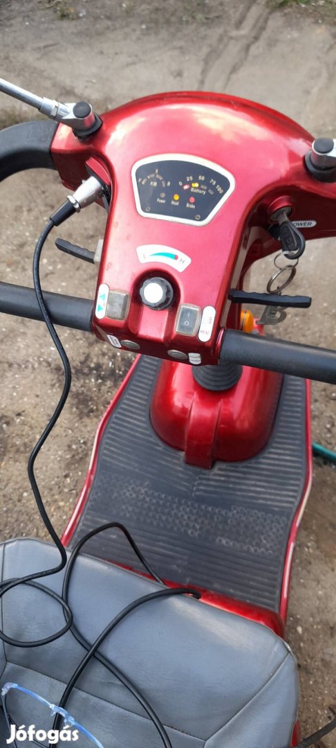 Rokkant moped  76 ezerért hagyatékból