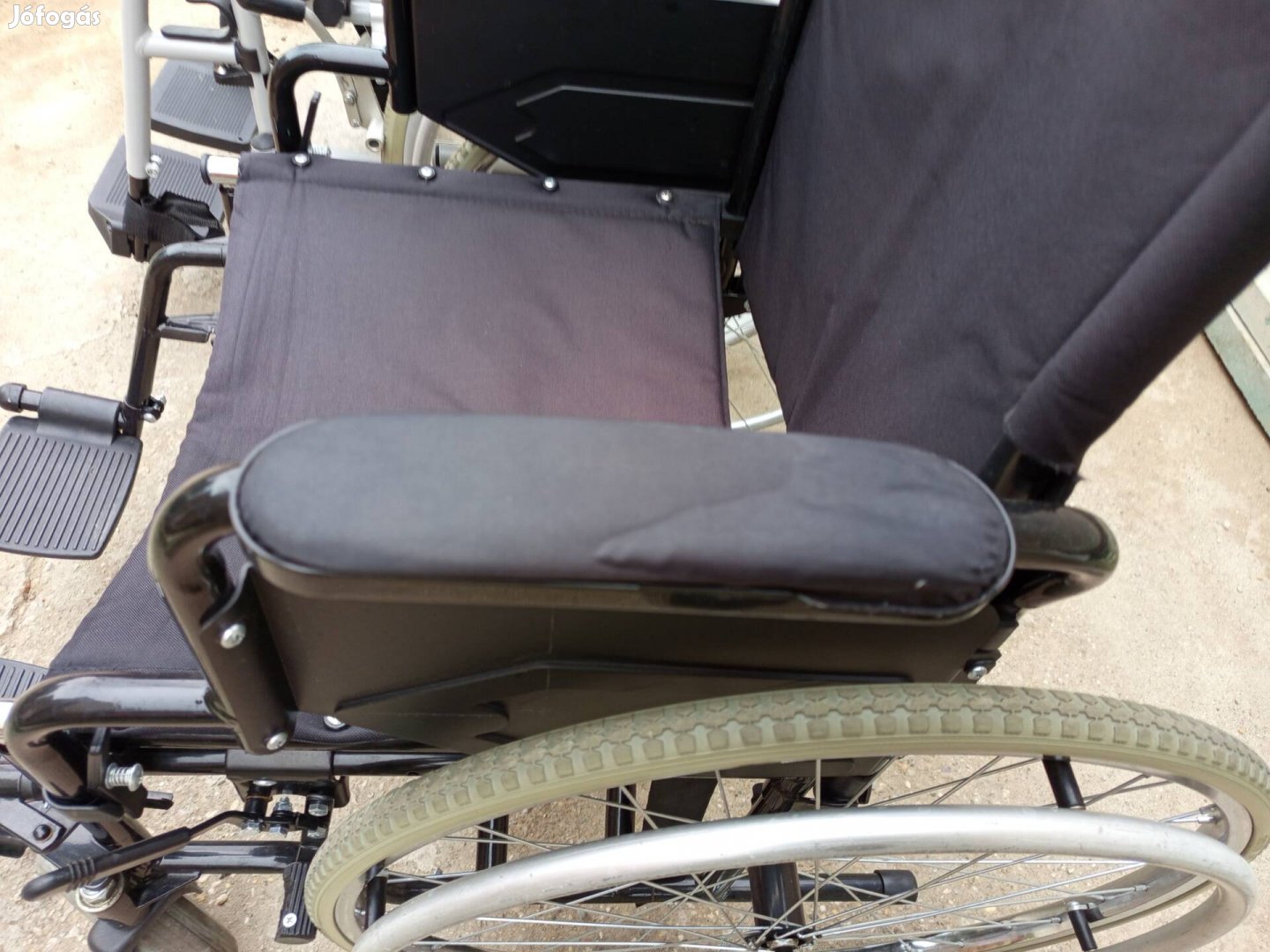 Rokkantkocsi,kerekesszék. Használt de jó állapotú.