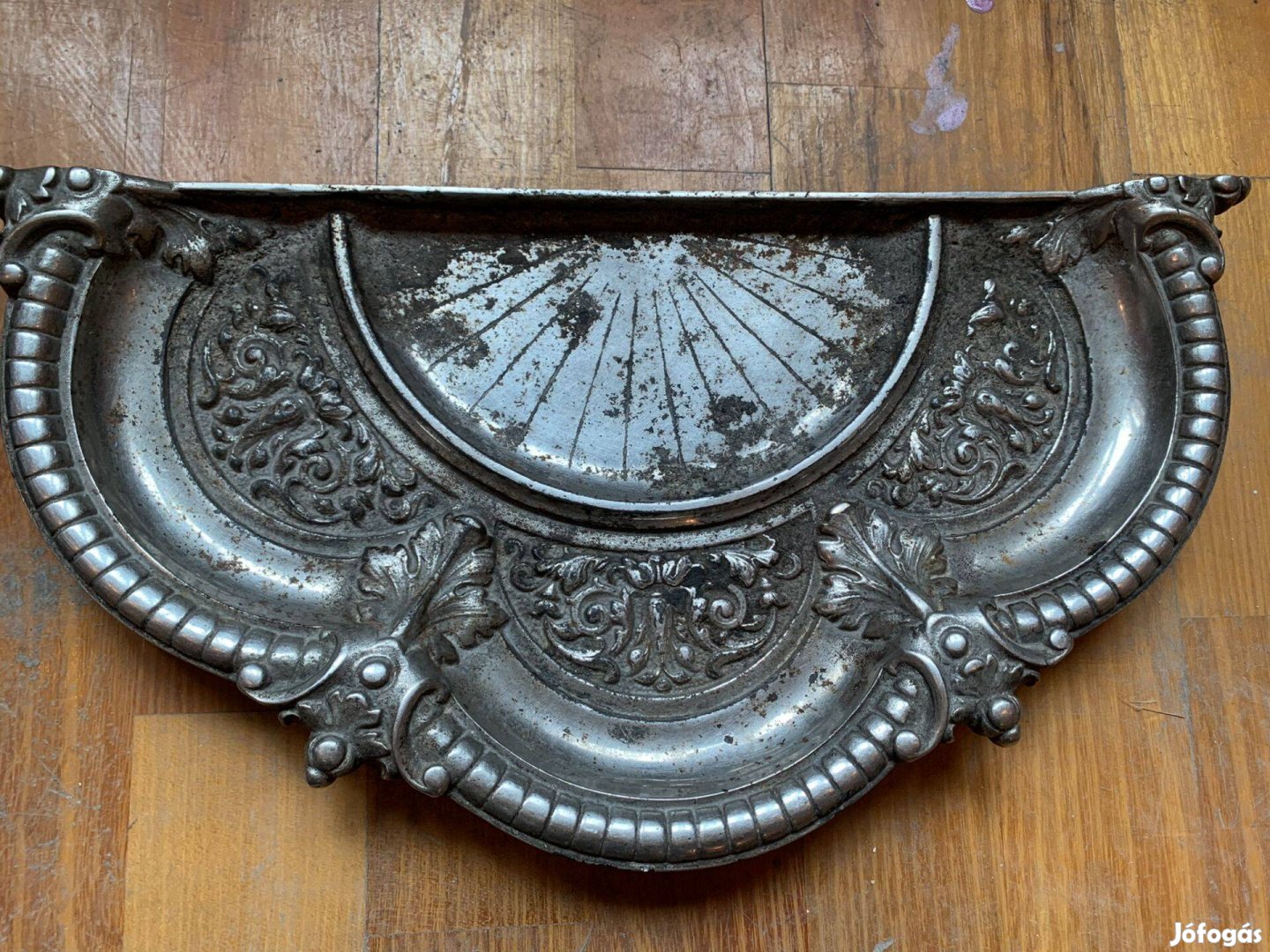 Rokokó sorszámozott kályhaelőtét, parázsfogó parázstálca 40x20 cm