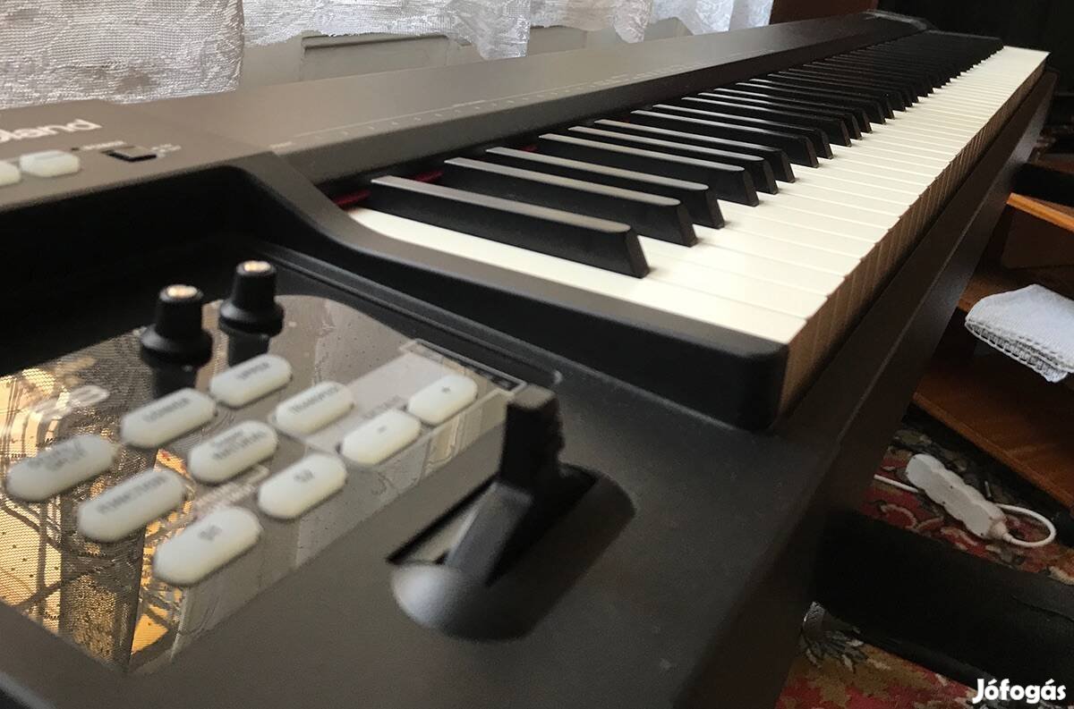 Roland A-88 mk1 midi billentyű