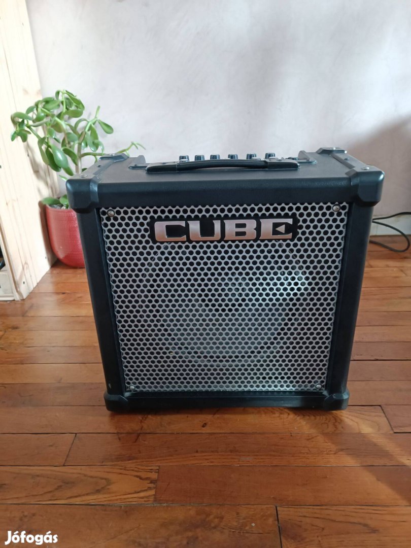 Roland Cube 40Gx erősítő kihasználhatatlanság miatt eladó