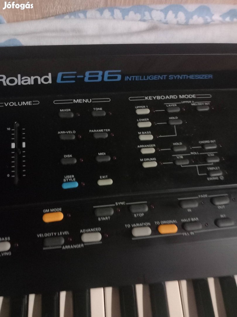 Roland E86 szintetizátor eladó 